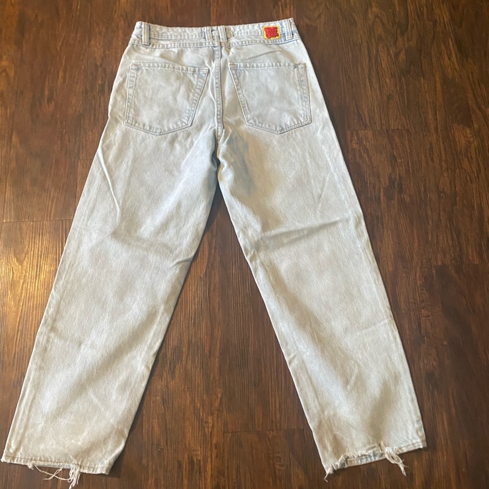 COPY - light wash empyre jeans